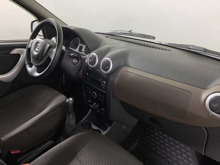 Lada Largus 1.6, 2014 года, Механика, БЕЛЫЙ