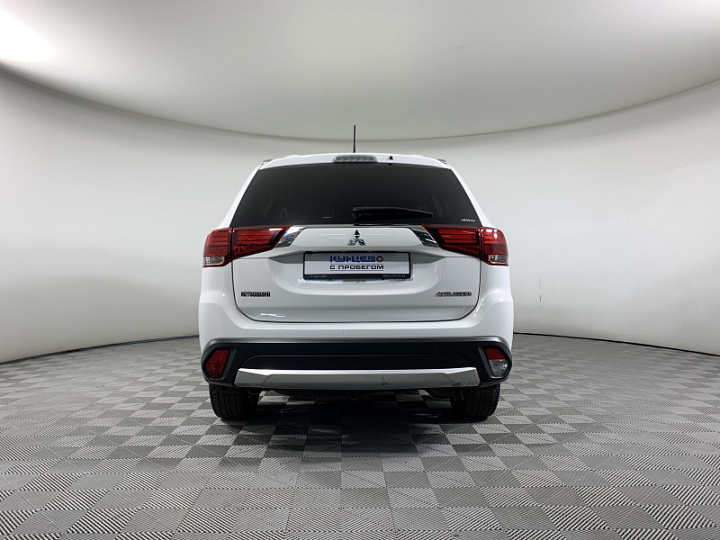 MITSUBISHI Outlander 2.4, 2016 года, Вариатор, БЕЛЫЙ