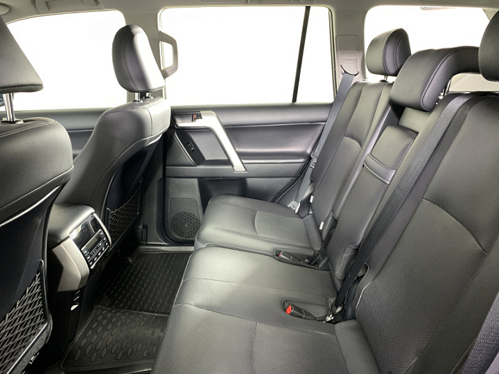 TOYOTA Land Cruiser Prado 2.8, 2017 года, Автоматическая, СЕРЫЙ