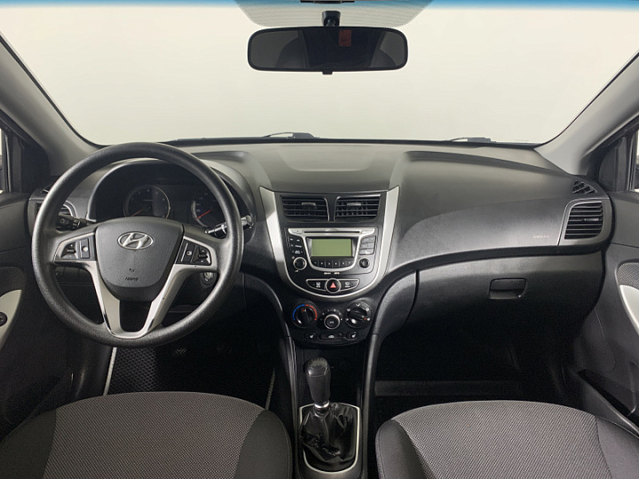 HYUNDAI Solaris 1.6, 2012 года, Механика, ФИОЛЕТОВЫЙ