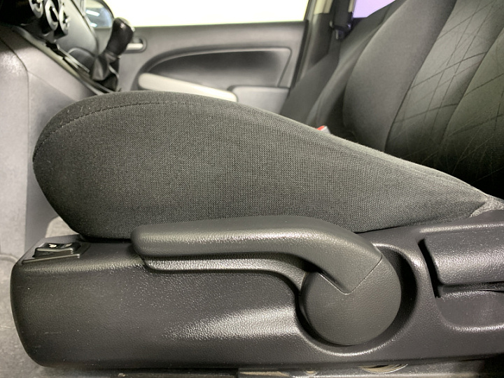 MAZDA 2 1.5, 2011 года, Механика, СЕРЫЙ