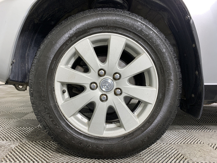 TOYOTA RAV4 2, 2002 года, Автоматическая, Серебристый