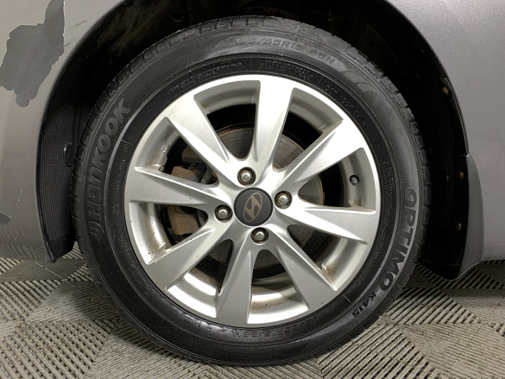 Hyundai Solaris 1.6, 2014 года, Автоматическая, Серый