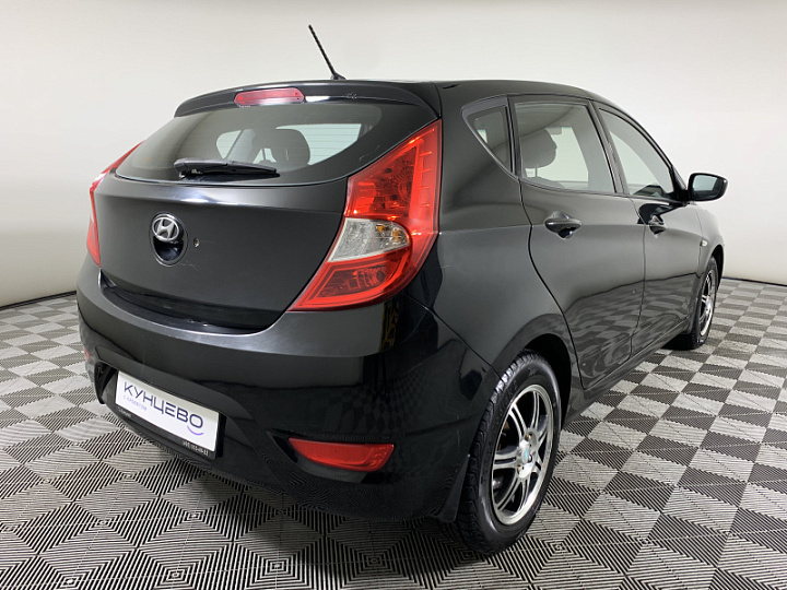 Hyundai Solaris 1.6, 2012 года, Механика, Черный
