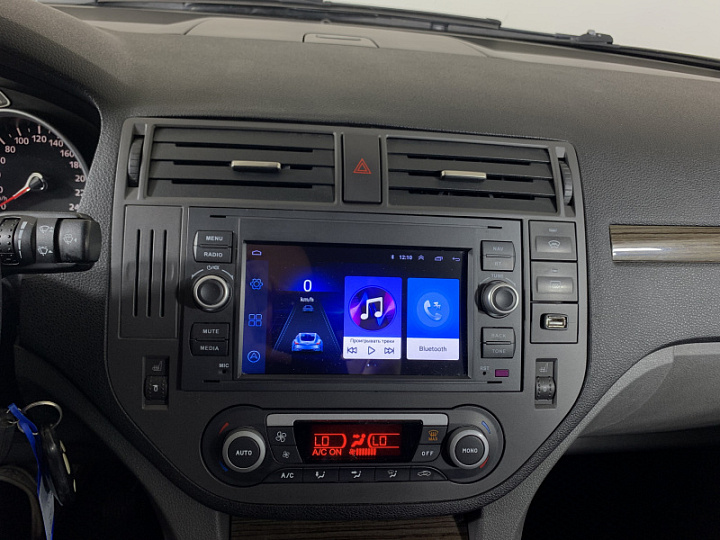 Ford C-MAX 1.8, 2008 года, Механика, Бежевый