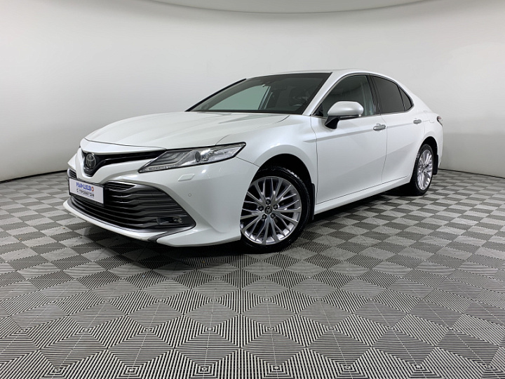 TOYOTA Camry 2.5, 2021 года, Автоматическая, БЕЛЫЙ