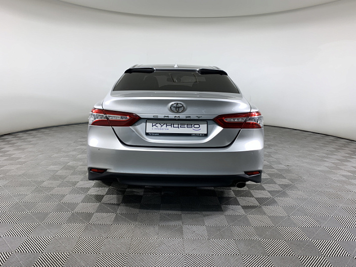 TOYOTA Camry 2.5, 2018 года, Автоматическая, Серебристый металлик