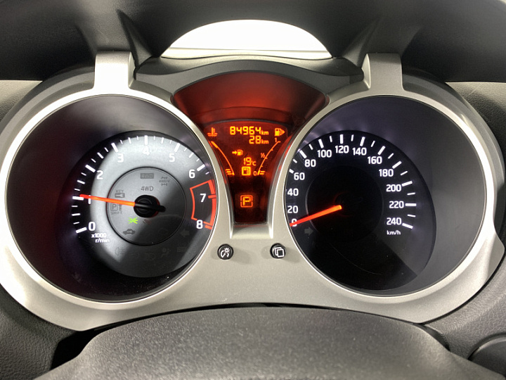 NISSAN Juke 1.6, 2014 года, Вариатор, ЧЕРНЫЙ