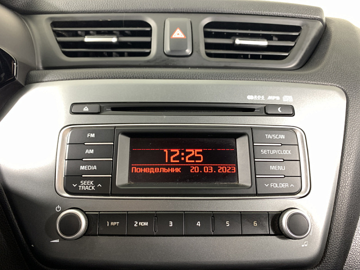 KIA Rio 1.6, 2015 года, Механика, БЕЛЫЙ