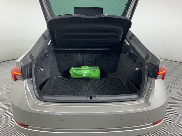 SKODA Octavia 1.4, 2021 года, Автоматическая, КОРИЧНЕВЫЙ
