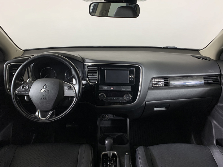 MITSUBISHI Outlander 2.4, 2016 года, Вариатор, ЧЕРНЫЙ