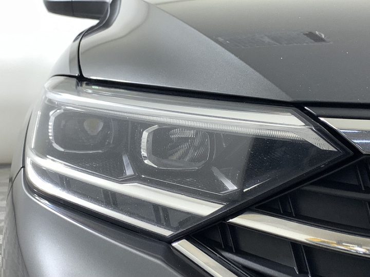 Volkswagen Polo 1.6, 2021 года, Автоматическая, Серый