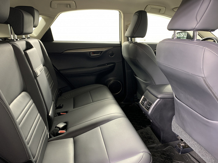 LEXUS NX 2, 2019 года, Автоматическая, Серебристо-желтый