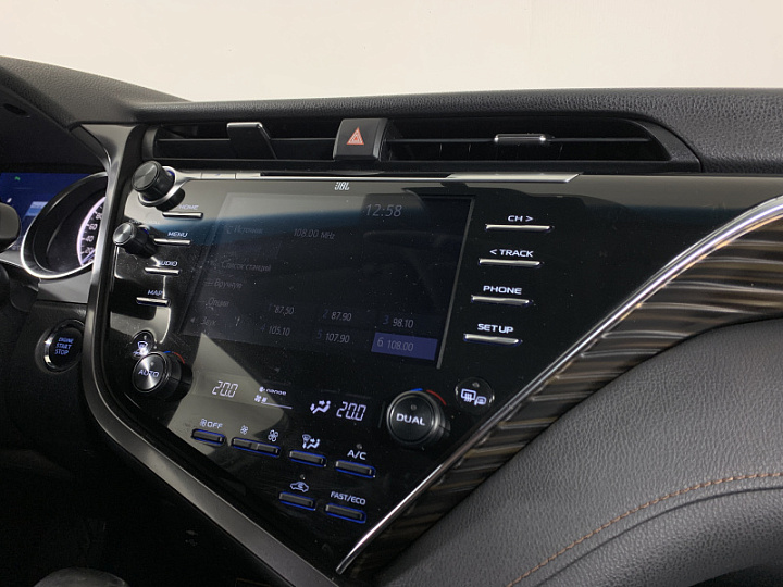 TOYOTA Camry 2.5, 2021 года, Автоматическая, БЕЛЫЙ
