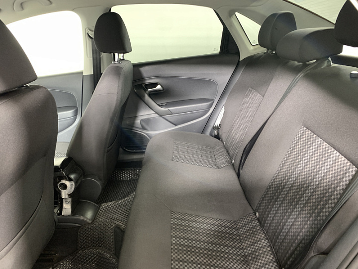 VOLKSWAGEN Polo 1.6, 2018 года, Механика, ЧЕРНЫЙ