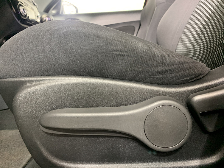 NISSAN Juke 1.6, 2015 года, Вариатор, КРАСНЫЙ