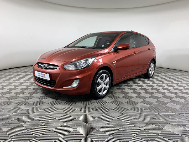 HYUNDAI Solaris 1.6, 2013 года, Автоматическая, Красный гранат