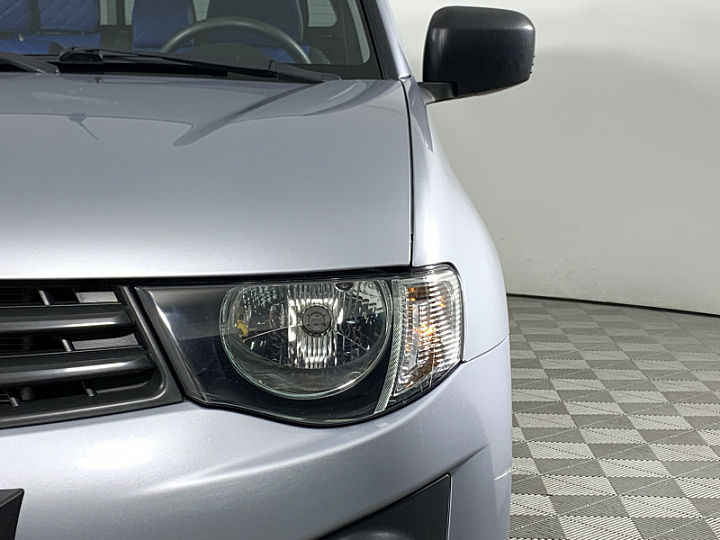MITSUBISHI L200 2.5, 2010 года, Механика, СЕРЫЙ