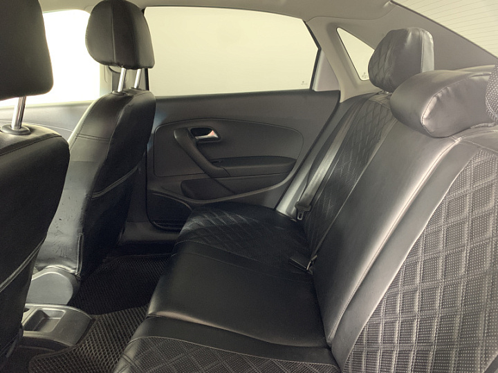 VOLKSWAGEN Polo 1.6, 2016 года, Автоматическая, Серебристый