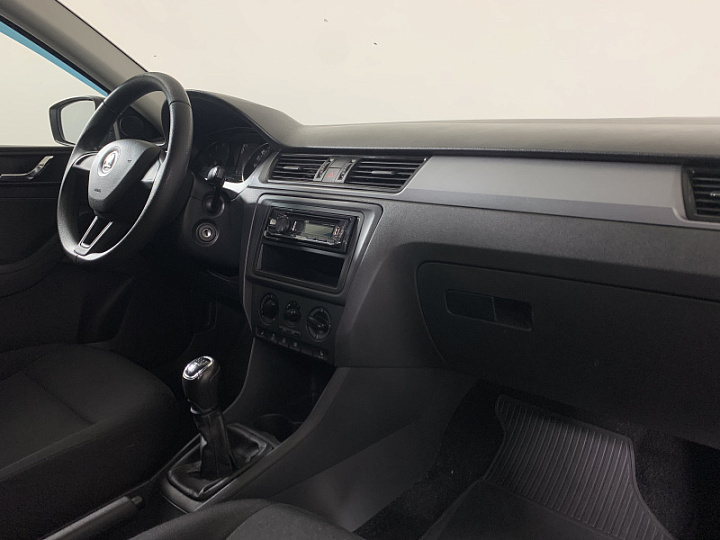Skoda Rapid 1.6, 2017 года, Механика, Черный