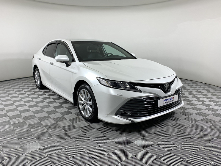 TOYOTA Camry 2.5, 2019 года, Автоматическая, БЕЛЫЙ