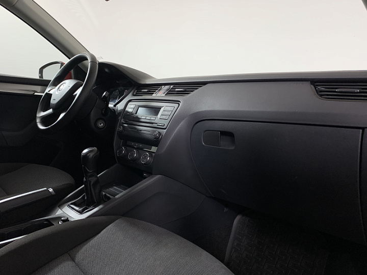 SKODA Octavia 1.2, 2014 года, Механика, КРАСНЫЙ