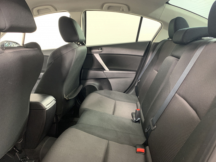 MAZDA 3 1.6, 2012 года, Автоматическая, БЕЛЫЙ