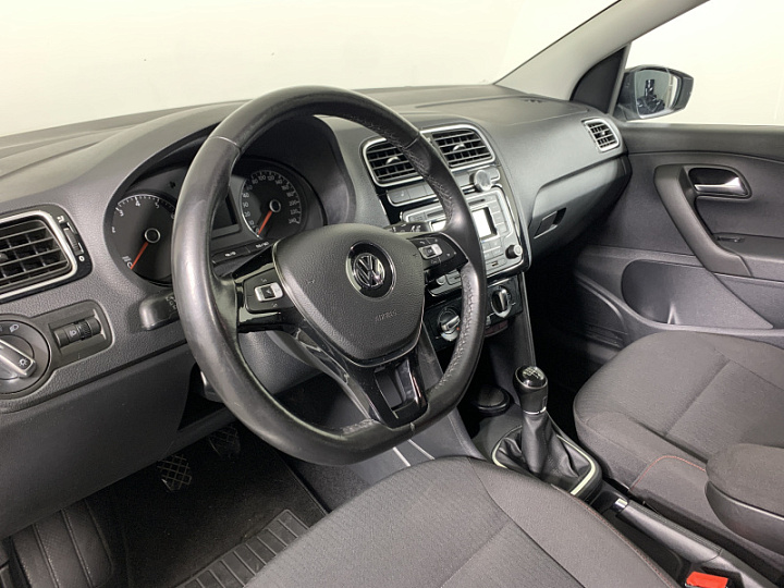 VOLKSWAGEN Polo 1.6, 2017 года, Механика, БЕЛЫЙ