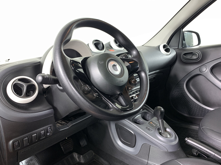 SMART Forfour 1, 2016 года, Робот, ЧЕРНЫЙ