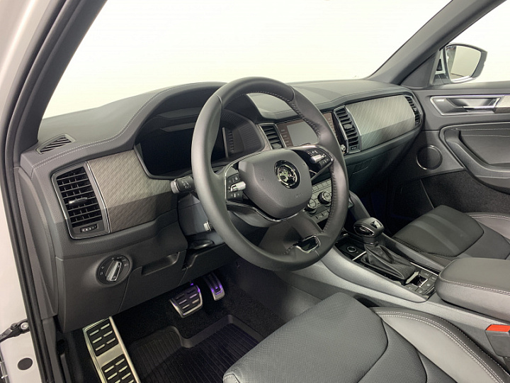 SKODA Kodiaq 2, 2022 года, Автоматическая, БЕЛЫЙ