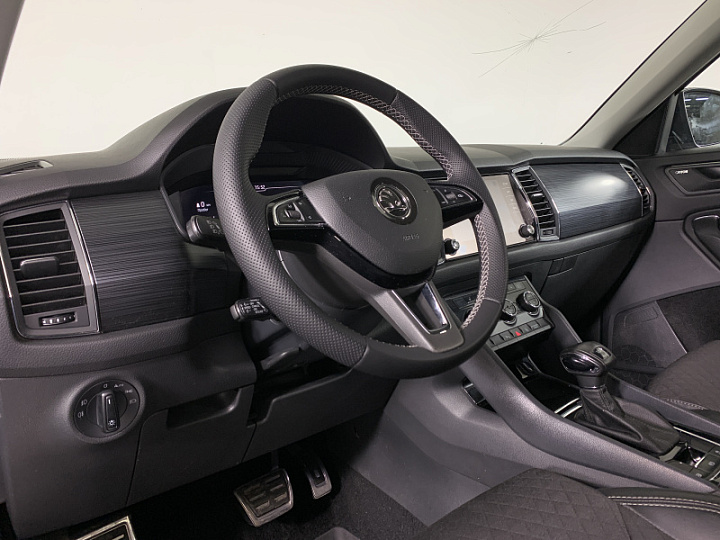 SKODA Kodiaq 1.4, 2019 года, Робот, ЧЕРНЫЙ