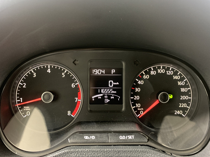VOLKSWAGEN Polo 1.6, 2016 года, Автоматическая, КОРИЧНЕВЫЙ