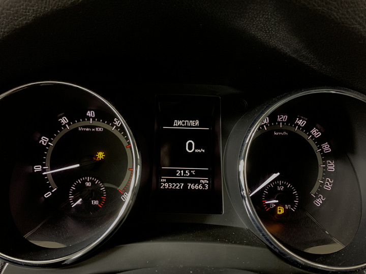 SKODA Yeti 1.8, 2017 года, Робот, ТЕМНО-СЕРЫЙ