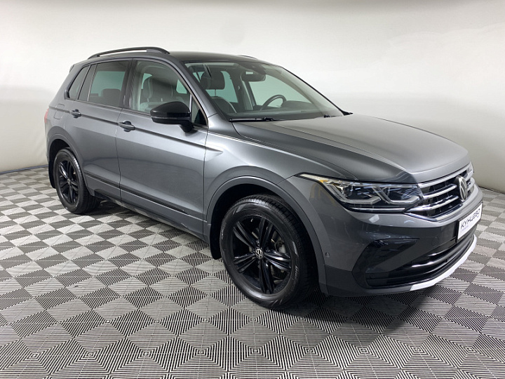 Volkswagen Tiguan 1.4, 2022 года, Робот, Серый