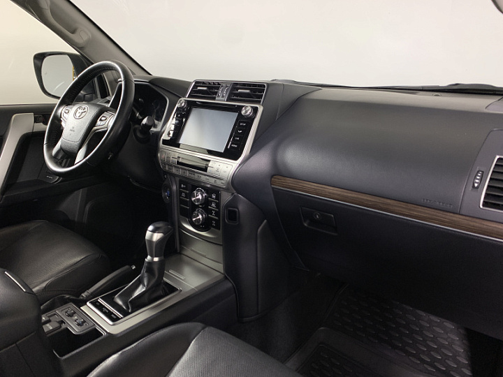 TOYOTA Land Cruiser Prado 2.8, 2017 года, Автоматическая, СЕРЫЙ