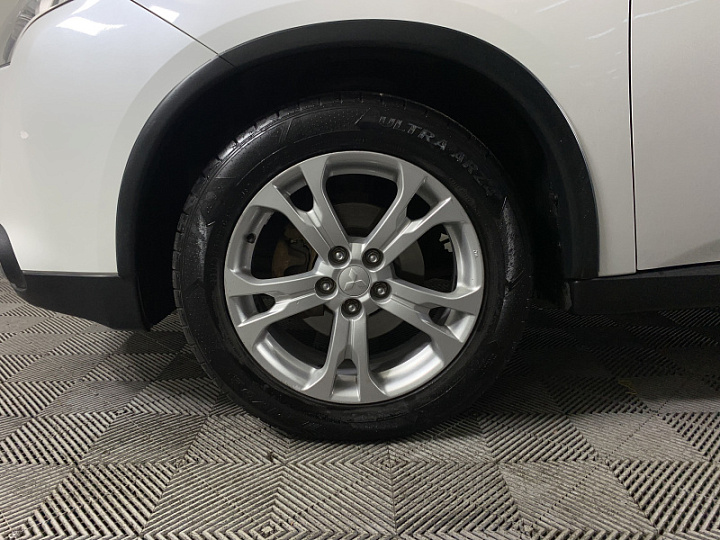 Mitsubishi Outlander 2.4, 2014 года, Вариатор, Белый