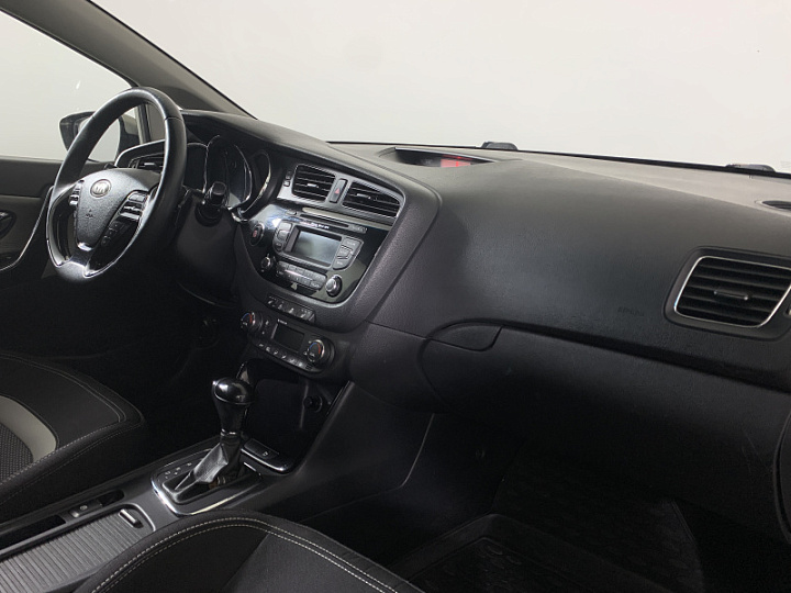 KIA Ceed 1.6, 2013 года, Автоматическая, Серебристый