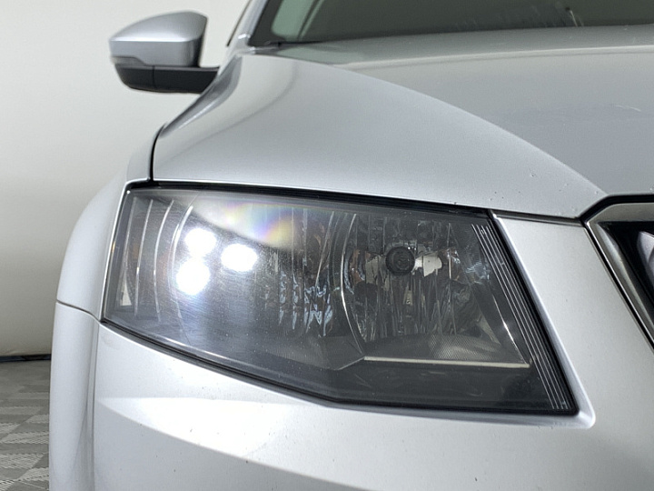 SKODA Octavia 1.4, 2015 года, Робот, Серебристый