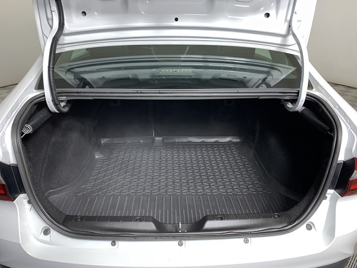 Lada Vesta 1.6, 2023 года, Механика, БЕЛЫЙ