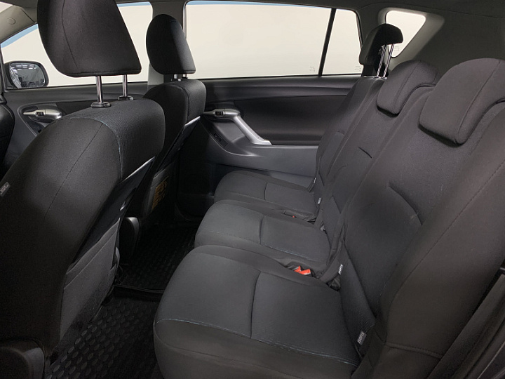 Toyota Verso 1.8, 2012 года, Вариатор, Серый