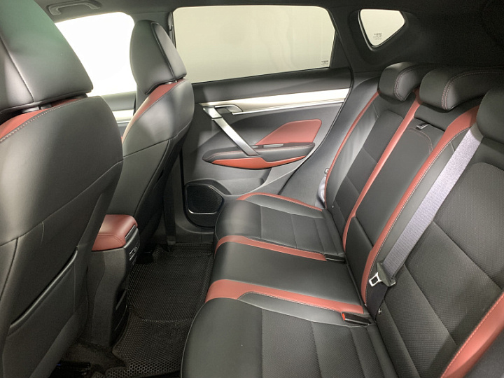 Geely Coolray 1.5, 2022 года, Робот, ЧЕРНЫЙ