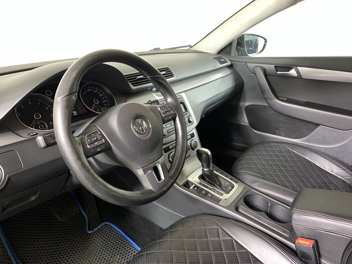 VOLKSWAGEN Passat 1.8, 2014 года, Робот, ЧЕРНЫЙ