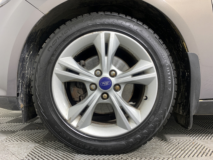 FORD Focus 1.6, 2013 года, Робот, Серо-коричневый