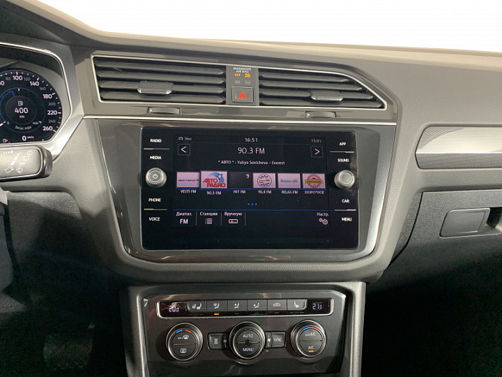 VOLKSWAGEN Tiguan 2, 2018 года, Робот, Вишневый