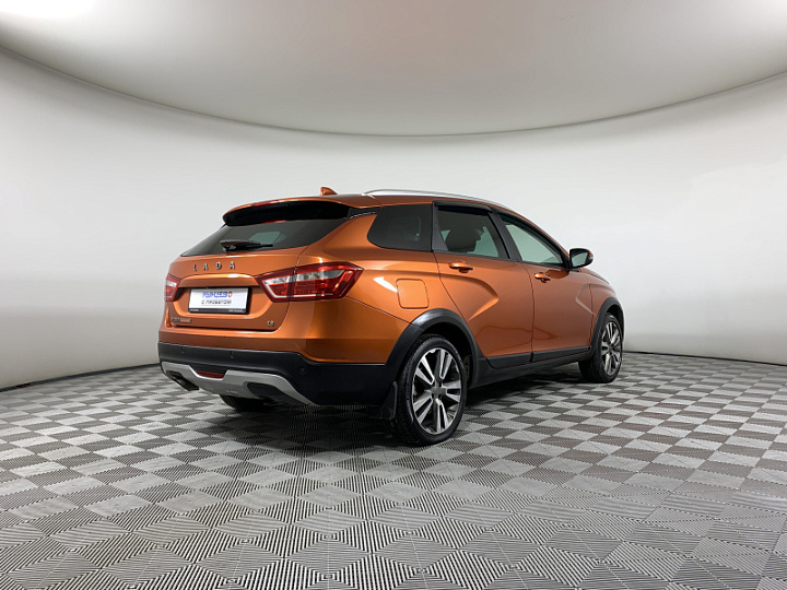 Lada Vesta 1.8, 2018 года, Робот, ОРАНЖЕВЫЙ