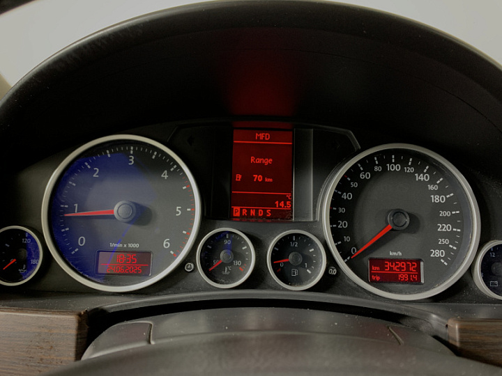 VOLKSWAGEN Touareg 2.5, 2007 года, Автоматическая, Серебристо-желтый