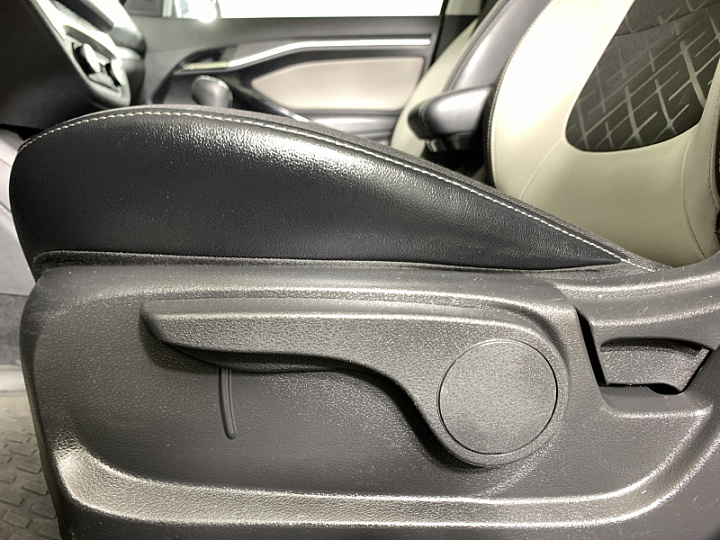 Lada Vesta 1.8, 2017 года, Робот, КОРИЧНЕВЫЙ