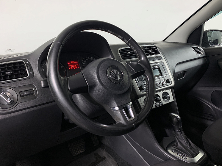VOLKSWAGEN Polo 1.6, 2013 года, Автоматическая, ЧЕРНЫЙ