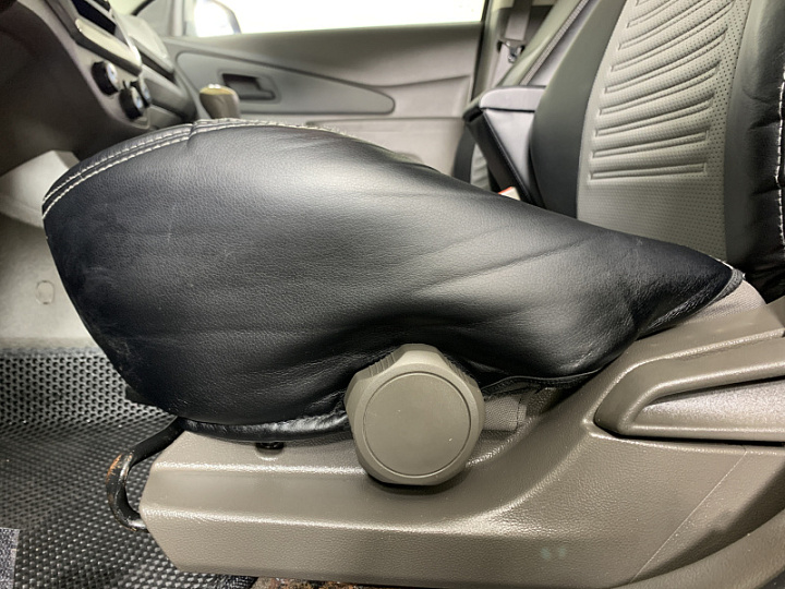 CHEVROLET Cobalt 1.5, 2013 года, Механика, Серебристый