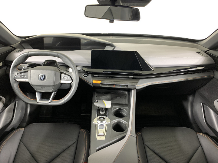 Changan UNI-V 1.5, 2023 года, Робот, Светло серый